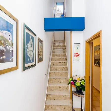 Appartement Swallow's Nest - Two Bedroom With Balcony *